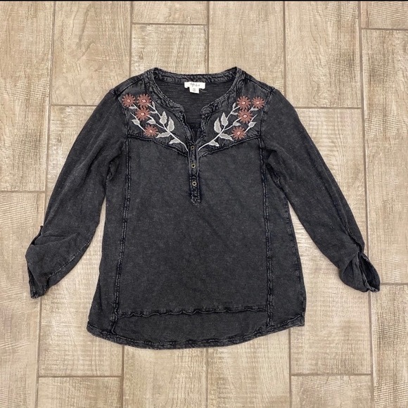 Style & Co. Tops - Style & Co Top XS Women Black Henley Mineral Wash Embroidered Floral Whimsigoth